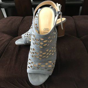 Liz Claiborne Feather Gray 8.5